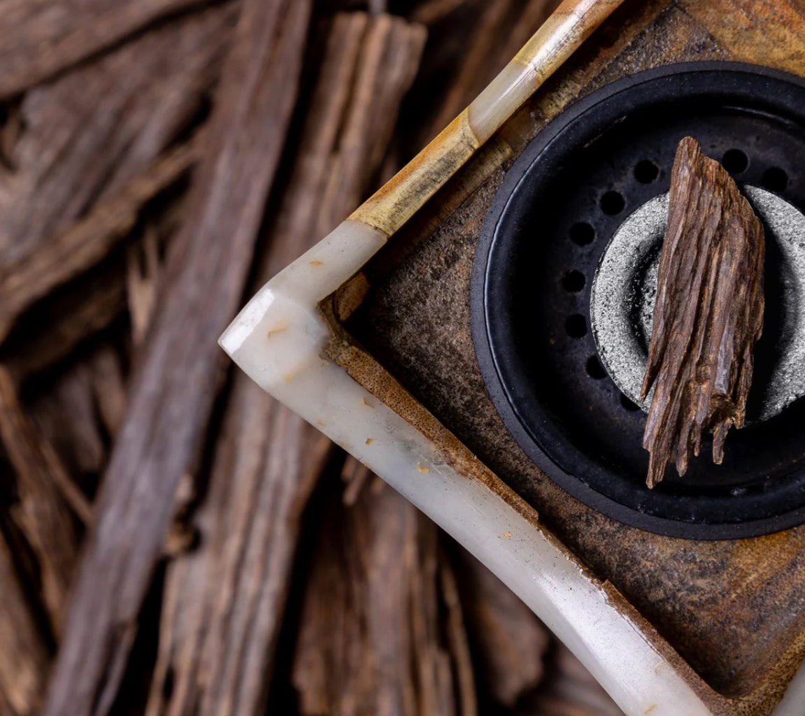 Indian Oud Zora Double - Premium Bakhoor عود هندي زورا دبل